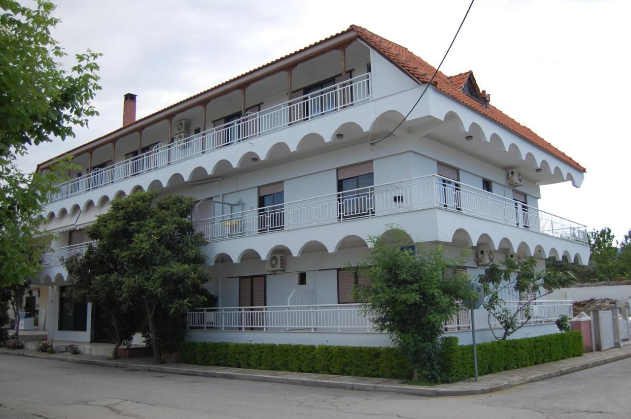 Giorgos Apartments Square Vrasná Esterno foto