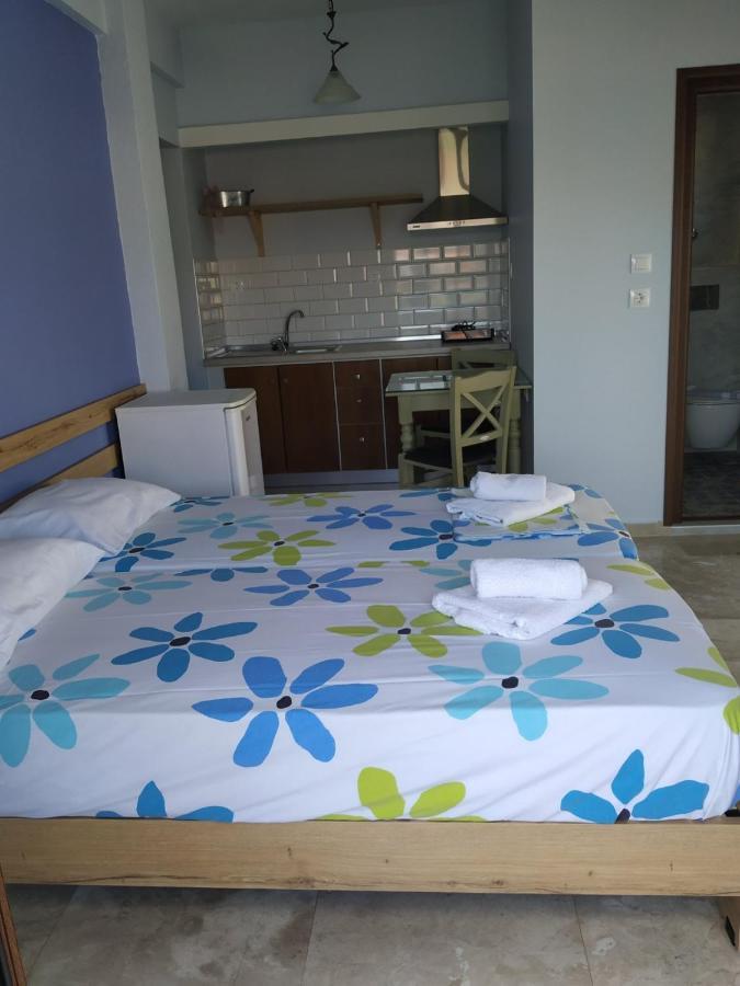 Giorgos Apartments Square Vrasná Esterno foto