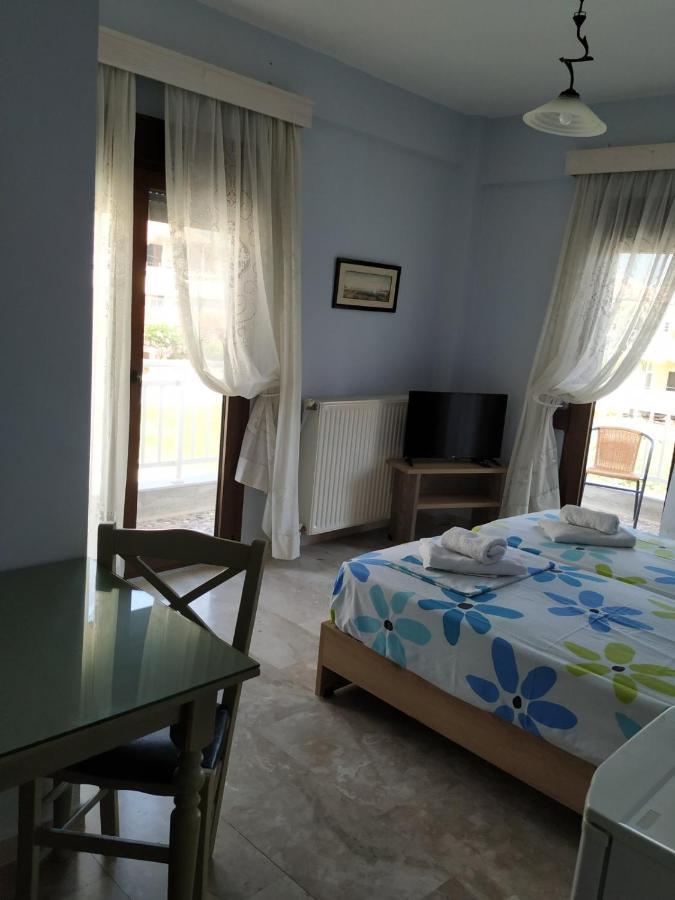 Giorgos Apartments Square Vrasná Esterno foto